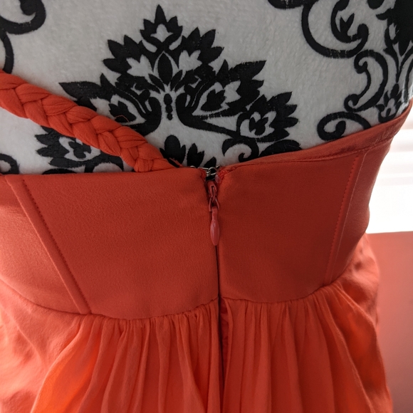 Gorgeous silk Marciano dress- EUC- XS - Picture 4 of 8